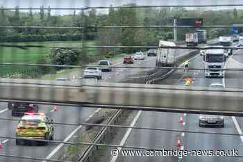 M11 crash near Cambridge leaves lanes blocked
