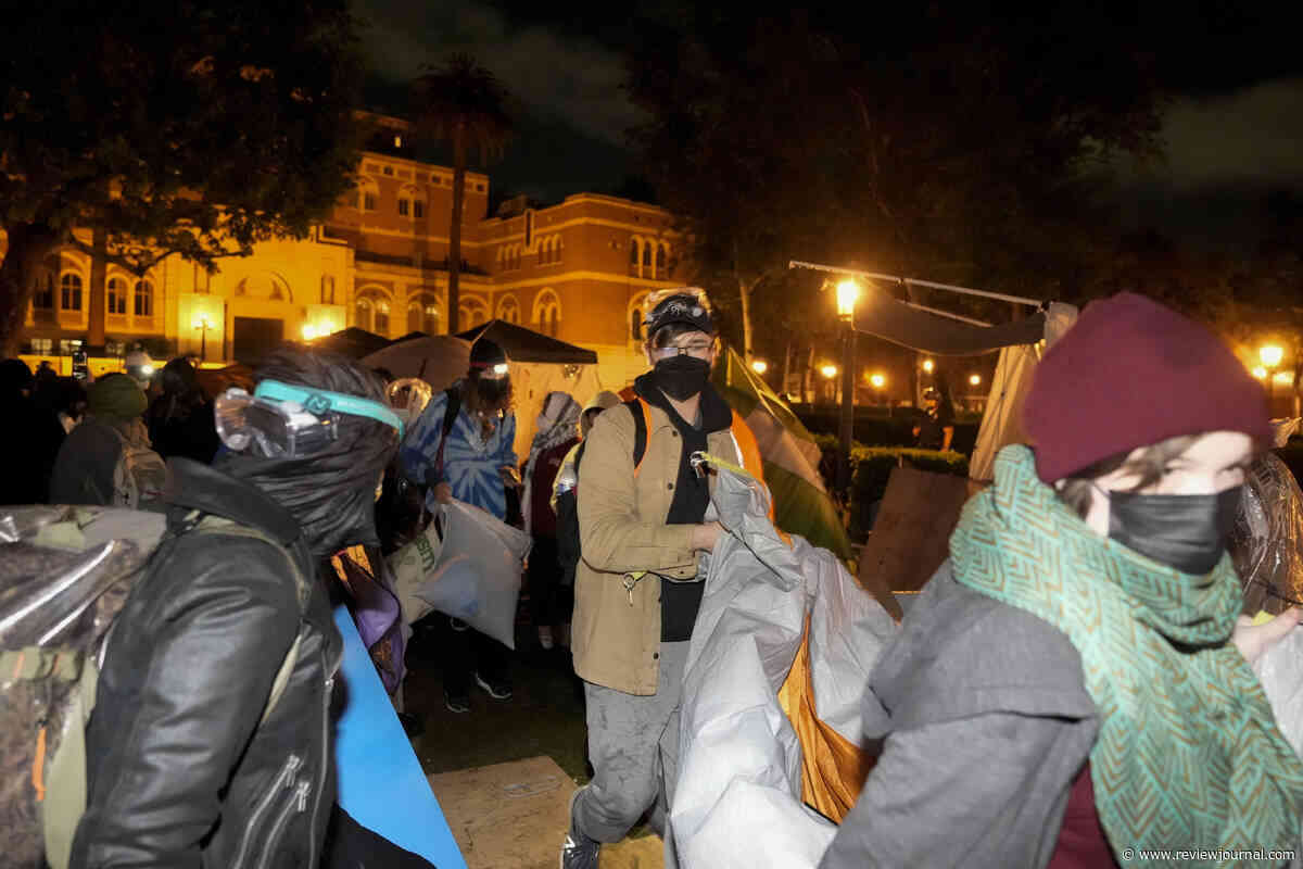 Protesters at USC comply with school order to leave their encampment