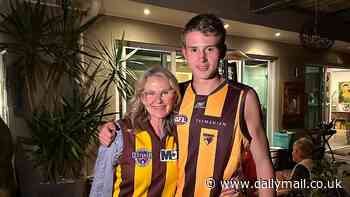 Widow of AFL legend Paul Dear fights back tears after son's emotional Hawthorn debut