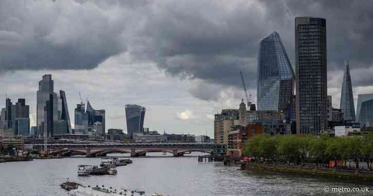 London set for bank holiday washout with 12 hours of rain