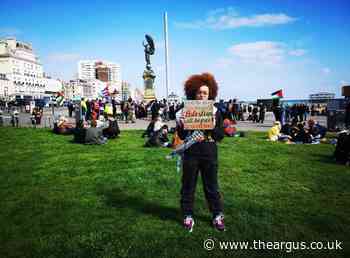 LGBTQ+ Palestine activists lead march on Brighton seafront