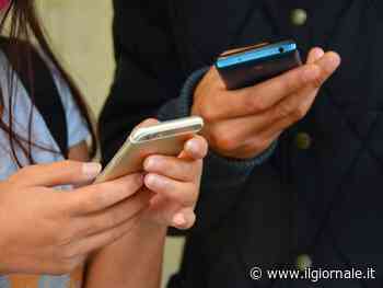 "Telefono-fobia" per i giovani: perché rispondono sempre meno