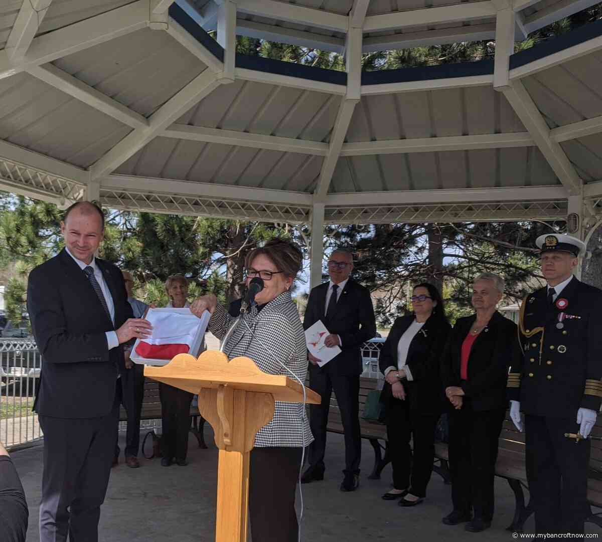 “Thanks to you this dream came true” Polish Ambassador visits Barry’s Bay on Polish constitution day