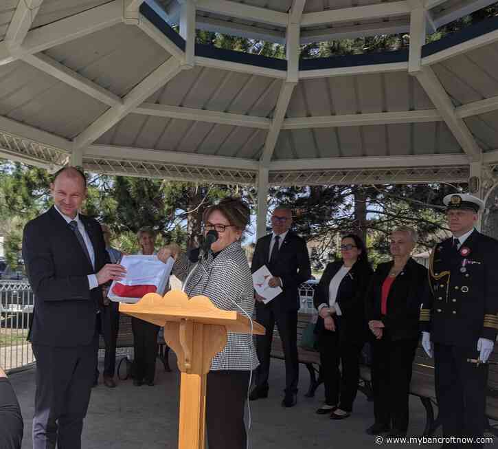 “Thanks to you this dream came true” Polish Ambassador visits Barry’s Bay on Polish constitution day
