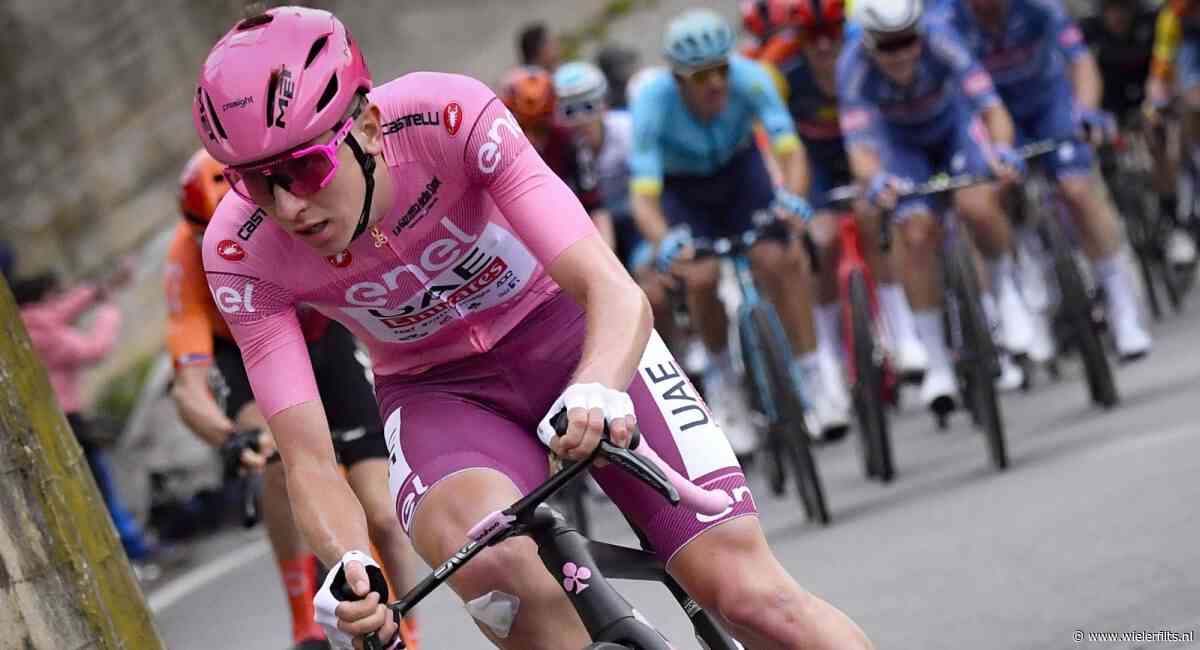 Tadej Pogacar verrast bijna de sprinters in Giro: &#8220;Zoals ik vroeger koerste met mijn vrienden&#8221;