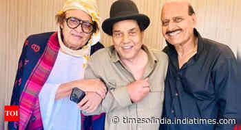 Dharmendra's happy reunion with Ranjeet-Avtar Gill: