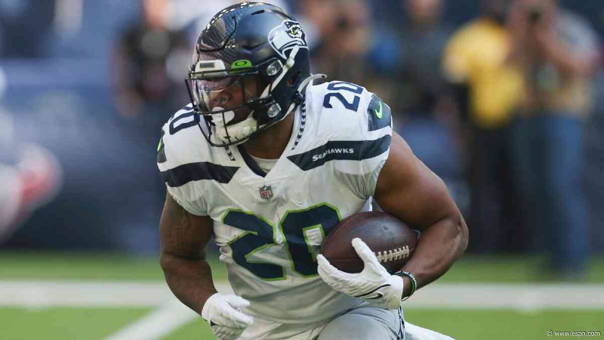 Vet RB Penny joins crowded Panthers backfield