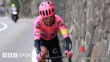 Carr out of Giro with knee problems