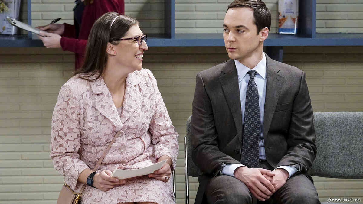 See pics of Jim Parsons' and Mayim Bialik's return in 'Young Sheldon' finale