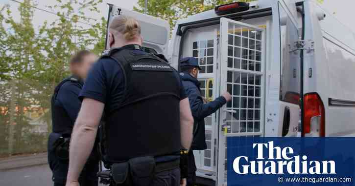 Asylum seekers ‘hide or flee to Ireland’ to avoid UK Rwanda detentions
