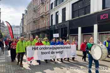 Meer dan 3.500 leraren verzamelen op Antwerpse Groenplaats voor onderwijsprotest: “Groot succes”