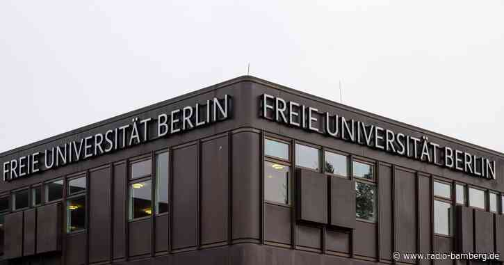 Aktivisten besetzen Hof der FU Berlin – Räumung angeordnet