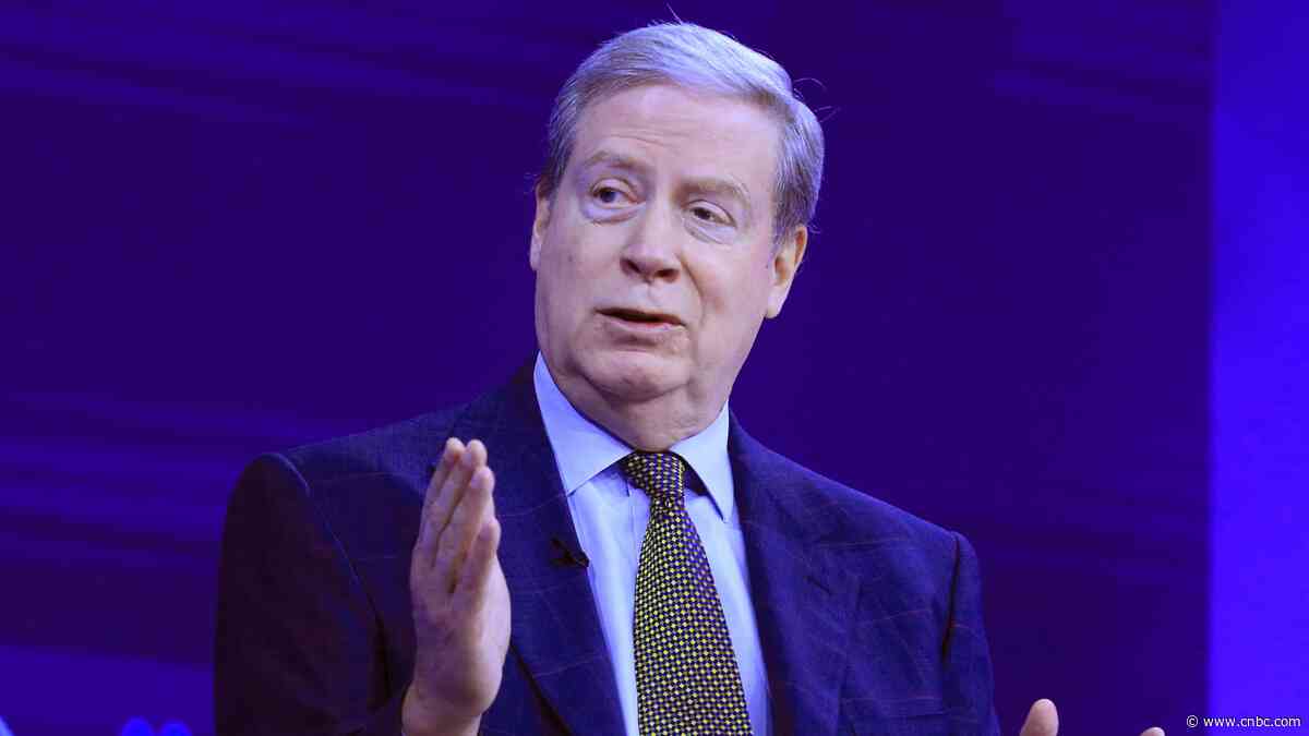 Stanley Druckenmiller gives Biden's economic policies an 'F', blames the Fed for reigniting inflation
