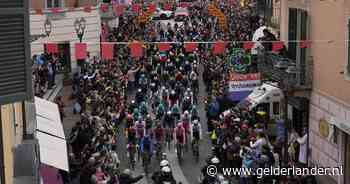 LIVE Giro d’Italia | Fabio Jakobsen moet vroeg lossen, drietal vluchters pakt vier minuten voorsprong