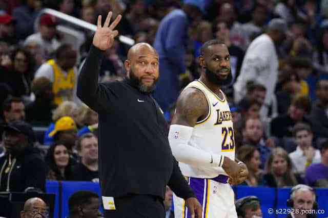 Lakers Rumors: LeBron James ‘Bristled’ At Darvin Ham’s Minutes Restriction At Start Of 2023-24 Season