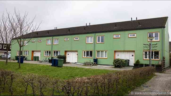 Almere - Bouwmeesterbuurt kleurt groen na renovatie van 250 woningen