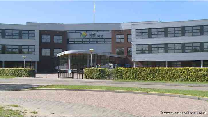 Almere - Bibliotheek, school of buurthuis, Volksuniversiteit onderzoekt meerdere opties voor doorstart