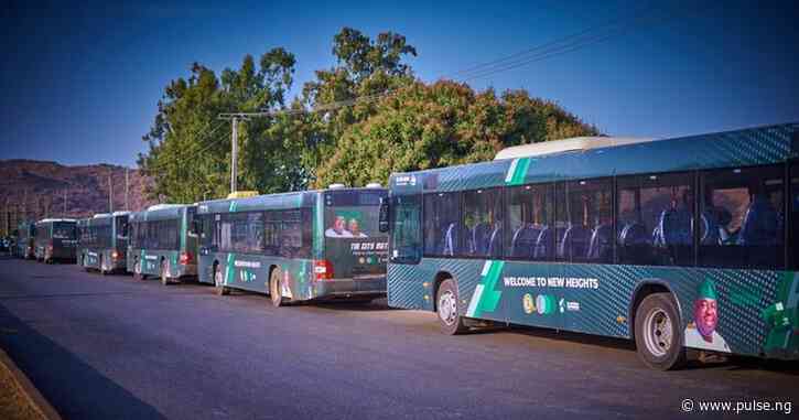 Mutfwang inaugurates 15 luxury metro buses, aims to create 500-1,000 jobs
