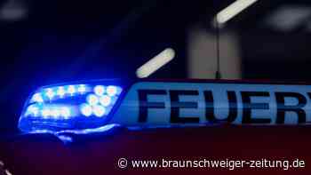 Eingeklemmt nach Kollision: Zwei Verletzte in Wolfenbüttel