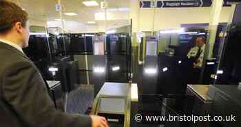 Airport queues build amid 'nationwide issue' with passport e-gates