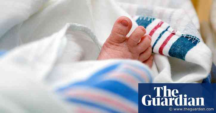Poor foetal monitoring a leading cause of death in babies in England, review finds
