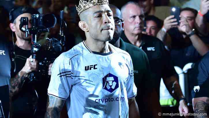 Chael Sonnen makes case for Jose Aldo title shot after UFC 301