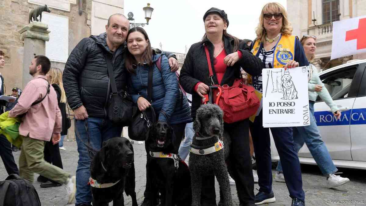 La campagna di Roma Capitale per l'accesso dei cani guida nei luoghi pubblici della città