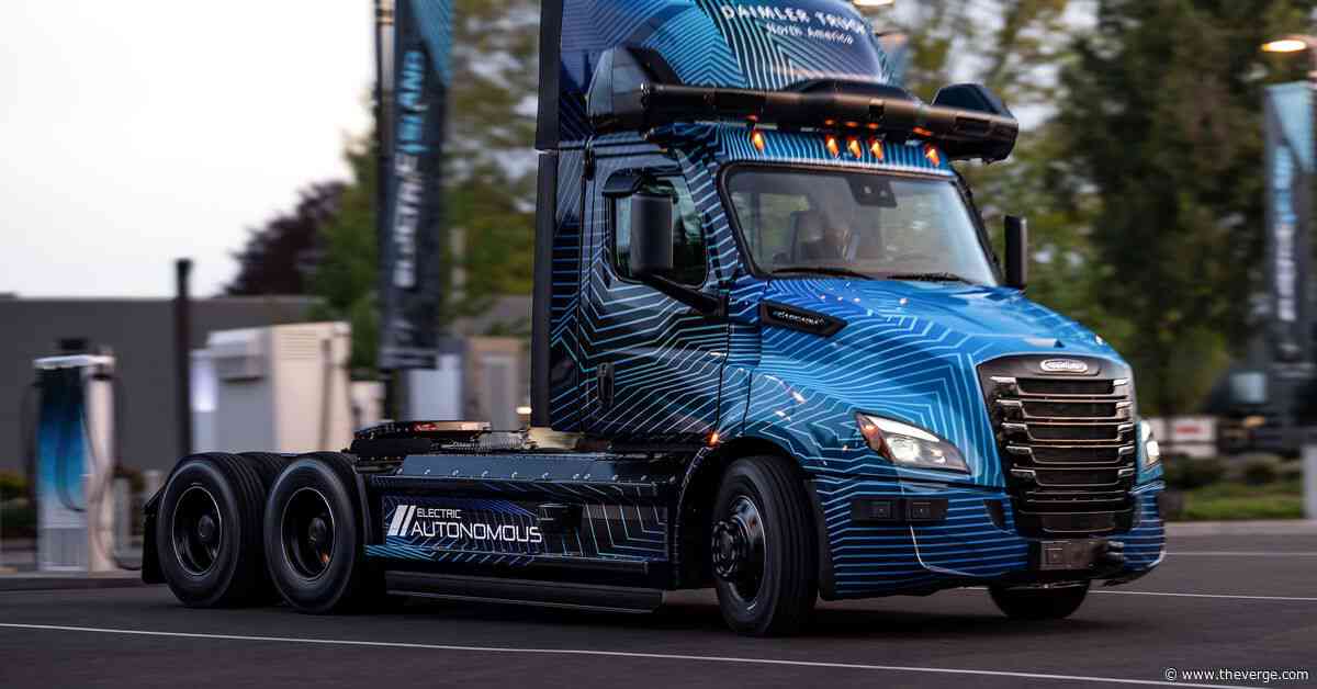 Daimler’s driverless semi trucks will hit the road in 2027