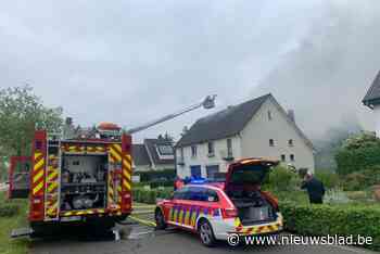 Rookpluim tekent zich af boven Hasselt door uitslaande woningbrand langs grote ring
