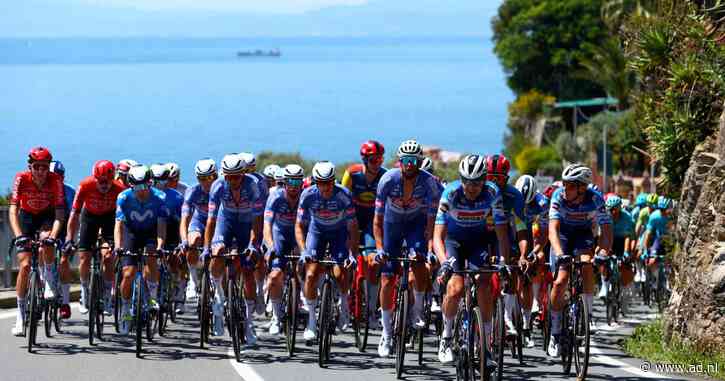 LIVE Giro d’Italia | Fabio Jakobsen keert na vroege problemen terug in peloton, kopgroep ingelopen
