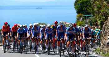 LIVE Giro d’Italia | Nieuwe vluchters aan kop na eerdere mislukte poging, valpartij Laporte