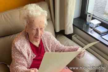 Flukse Emma Hermans kan felicitatiebrief koning voor haar 101ste verjaardag nog zelf voorlezen, zonder bril!