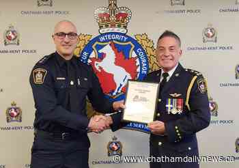 Chatham-Kent police chief receives 30-year fitness pin