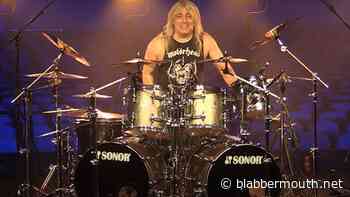 MIKKEY DEE Looks Back On MOTÖRHEAD's Final Tour: 'That Was A Tough One'