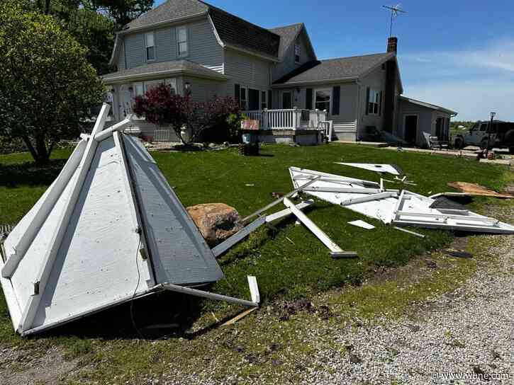 Winds destroy barns, damage roofs in Whitley County