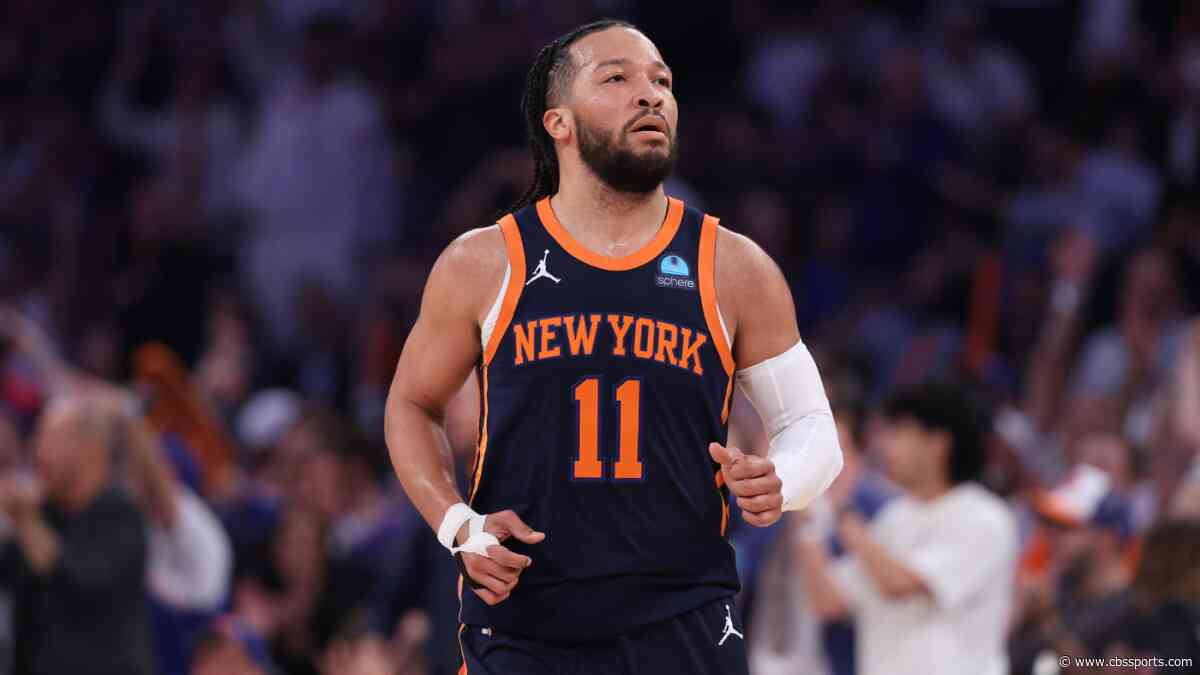 Jalen Brunson injury: Knicks star returns to Game 2 vs. Pacers after heading to locker room with sore foot