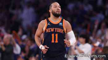 Jalen Brunson injury: Knicks star returns to Game 2 vs. Pacers after heading to locker room with sore foot