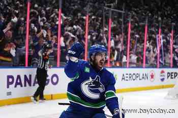 Vancouver Canucks claw out 5-4 comeback win over Edmonton Oilers in Game 1