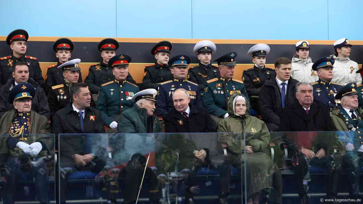 Militärparade in Moskau erinnert an Sieg im Zweiten Weltkrieg