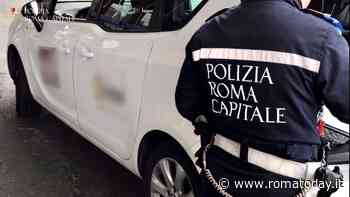 Finto tassista a caccia di clienti davanti all'hotel del Centro di Roma