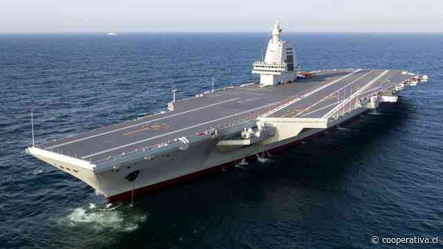 Portaaviones chino Fujian completó sus primeras pruebas de navegación
