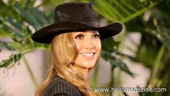 Jennifer Lopez's ginormous summer hat is surprisingly chic
