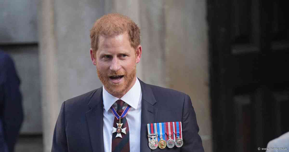 Prince Harry sent 'clear signal' as unexpected guests 'lay claim to him' after royal family snub