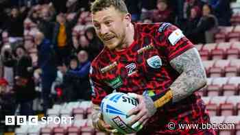 Leigh winger Charnley extends deal