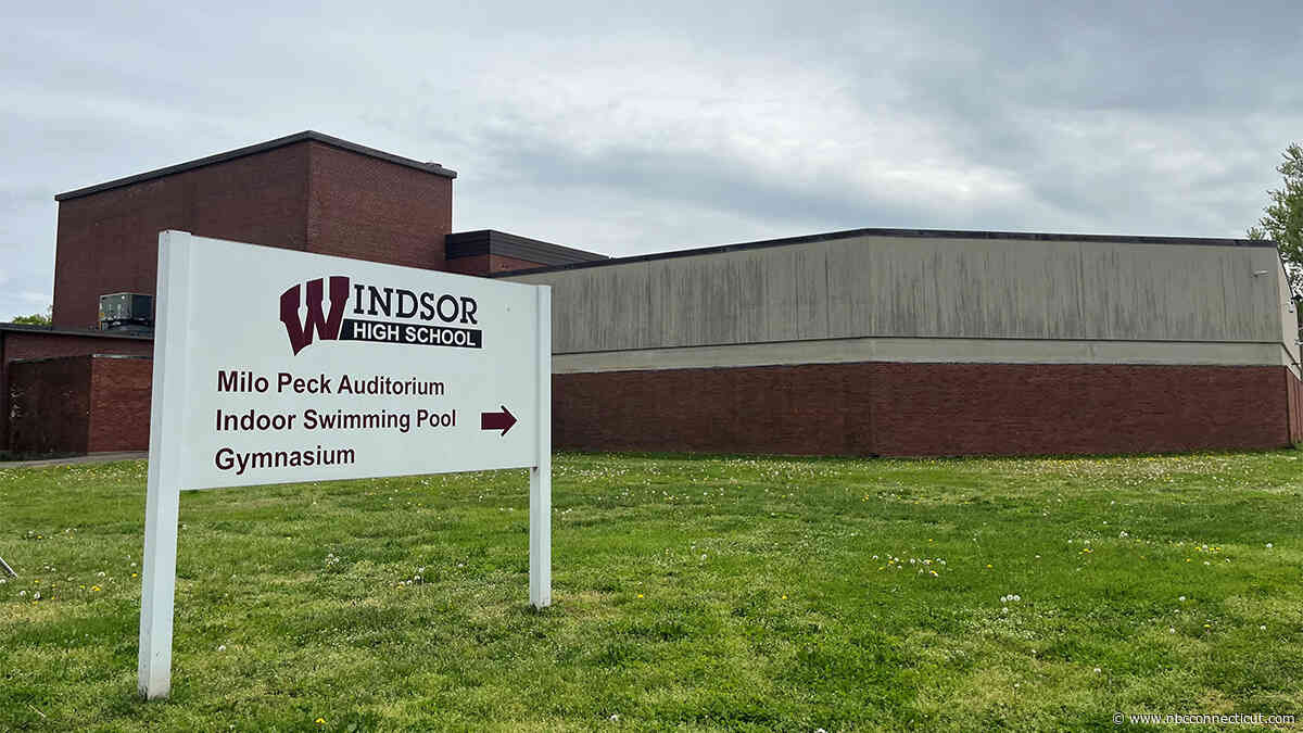 Windsor High School locked down after student brought fake gun to school: police