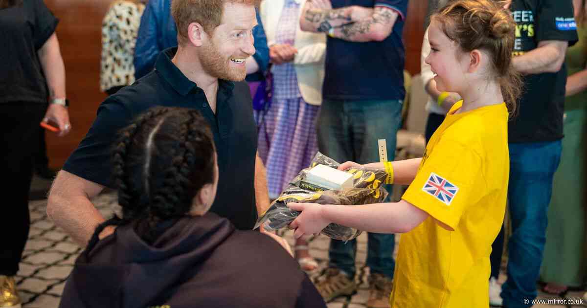 Harry makes touching surprise visit during UK tour as delighted girl says he's 'amazing'