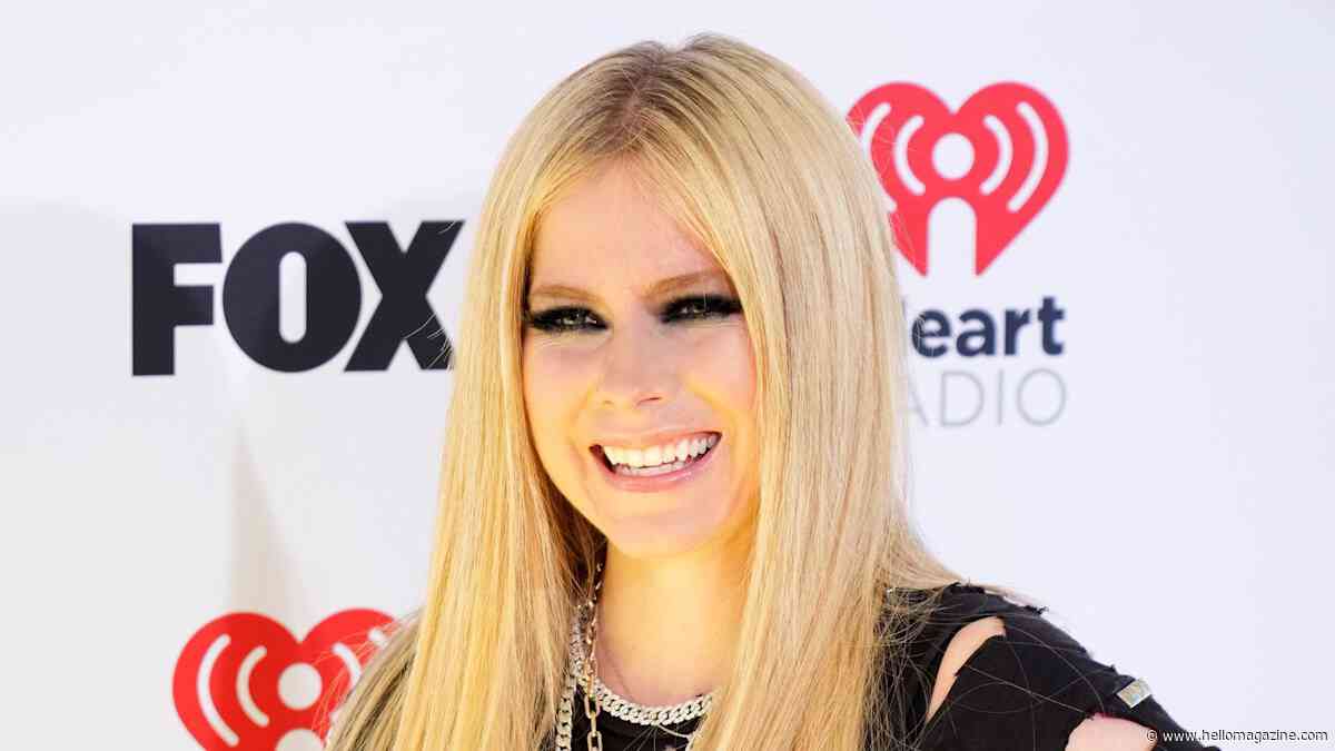 Avril Lavigne fits into her 'Complicated' tank top and tie 22 years later in latest photo – and she hasn't changed one bit