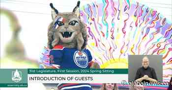 Edmonton Oilers’ mascot Hunter gets big laughs at Alberta legislature