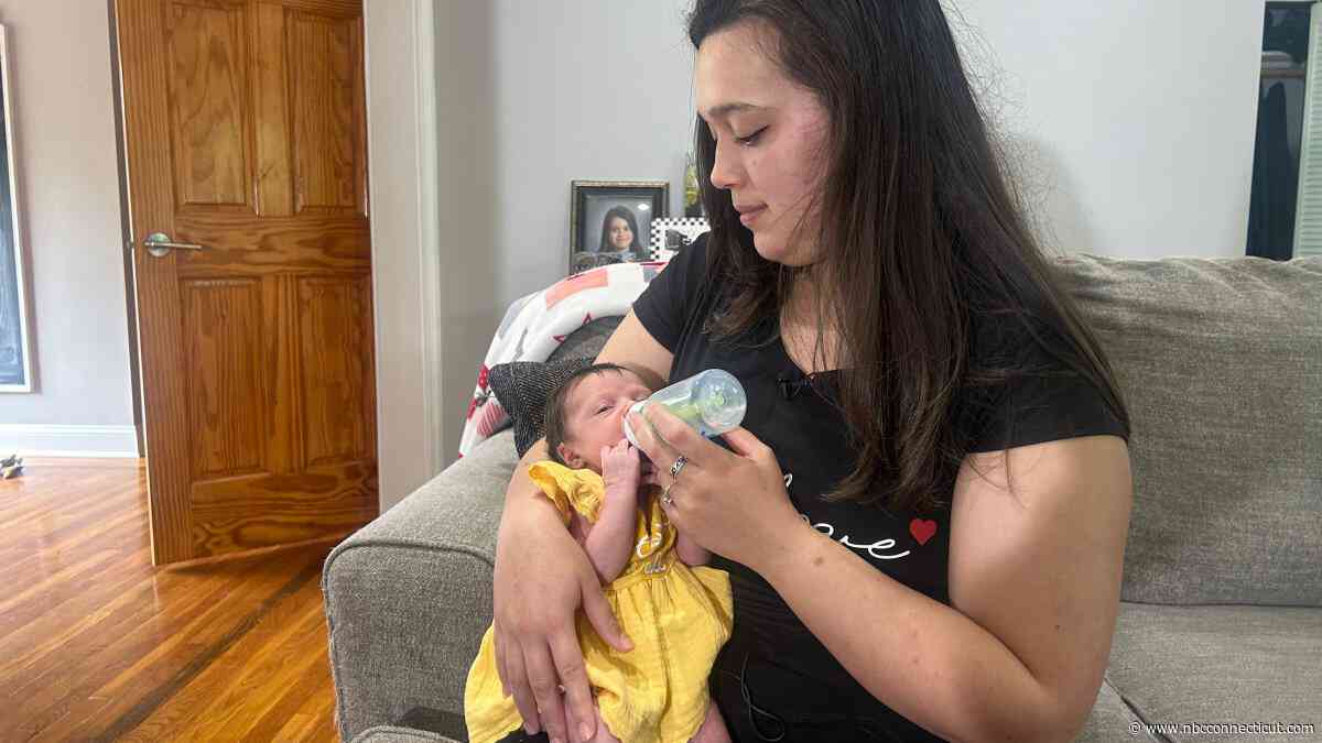 Woman who became mother to two while completing master's program to get degree on Mother's Day