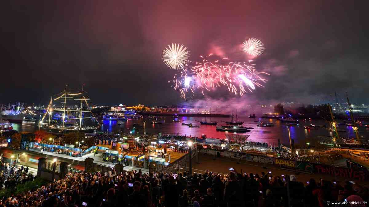 Musik und Feuerwerk - Hamburger Hafengeburtstag geht weiter